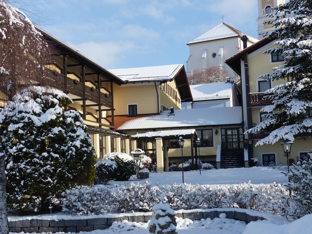 Graefliches Hotel Alte Post Bad Birnbach Exterior photo